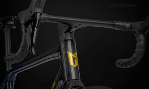 COLUER INVICTA 5.7 - SHIMANO 105 DI2 12v - AZUL - Imagen 4